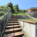 For 6 People In A Natural Area - Residential Hillside Neighborhood In - 15 Minutes From The Train Station - Val Di Vara And Cinque Terre Hiking Trails *