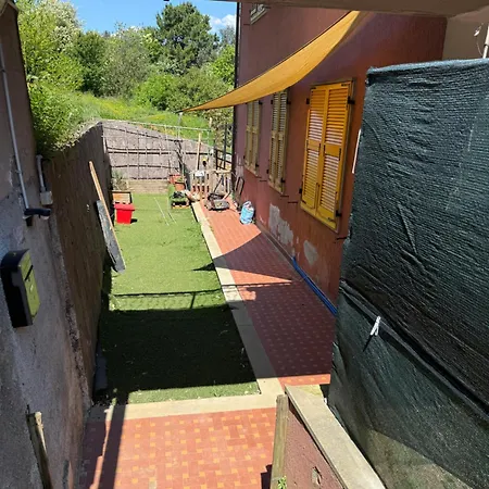Apartmán Per 6 Persone Nella Natura - Zona Collinare Residenziale - 15 Minuti Dalla Stazione - Val Di Vara Trekking 5 Terre *