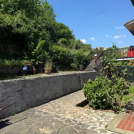 Apartmán Per 6 Persone Nella Natura - Zona Collinare Residenziale - 15 Minuti Dalla Stazione - Val Di Vara Trekking 5 Terre La Spezia