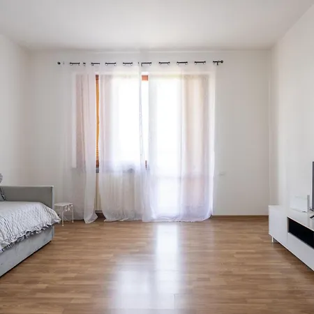 Per 6 Persone Nella Natura - Zona Collinare Residenziale - 15 Minuti Dalla Stazione - Val Di Vara Trekking 5 Terre *