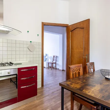 Апартаменты For 6 People In A Natural Area - Residential Hillside Neighborhood In - 15 Minutes From The Train Station - Val Di Vara And Cinque Terre Hiking Trails *