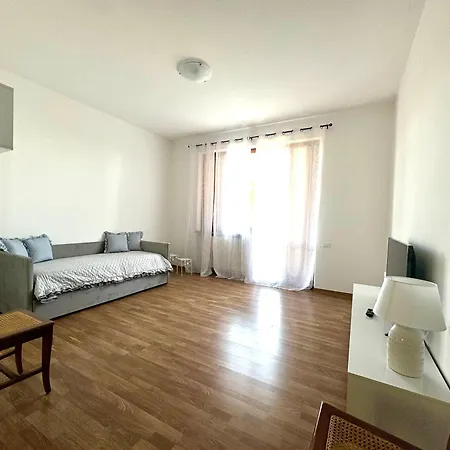 For 6 People In A Natural Area - Residential Hillside Neighborhood In - 15 Minutes From The Train Station - Val Di Vara And Cinque Terre Hiking Trails * La Spezia