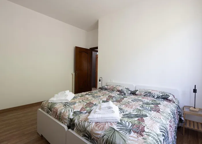 Per 6 Persone Nella Natura - Zona Collinare Residenziale - 15 Minuti Dalla Stazione - Val Di Vara Trekking 5 Terre Apartament *