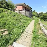 Апартаменты For 6 People In A Natural Area - Residential Hillside Neighborhood In - 15 Minutes From The Train Station - Val Di Vara And Cinque Terre Hiking Trails *