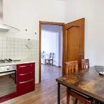 Апартаменты For 6 People In A Natural Area - Residential Hillside Neighborhood In - 15 Minutes From The Train Station - Val Di Vara And Cinque Terre Hiking Trails *
