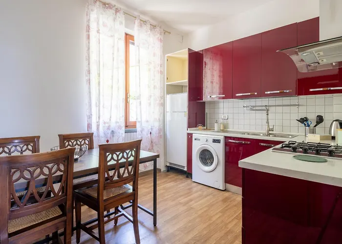 Per 6 Persone Nella Natura - Zona Collinare Residenziale - 15 Minuti Dalla Stazione - Val Di Vara Trekking 5 Terre Apartamento *
