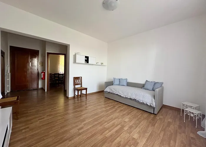 Apartamento Per 6 Persone Nella Natura - Zona Collinare Residenziale - 15 Minuti Dalla Stazione - Val Di Vara Trekking 5 Terre La Spezia